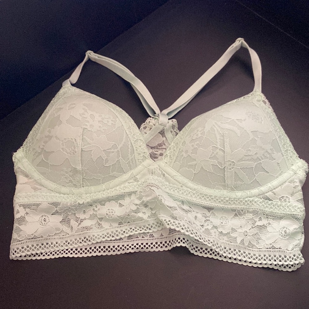 Brand New Beautiful Victoria Secret Lace Bralette